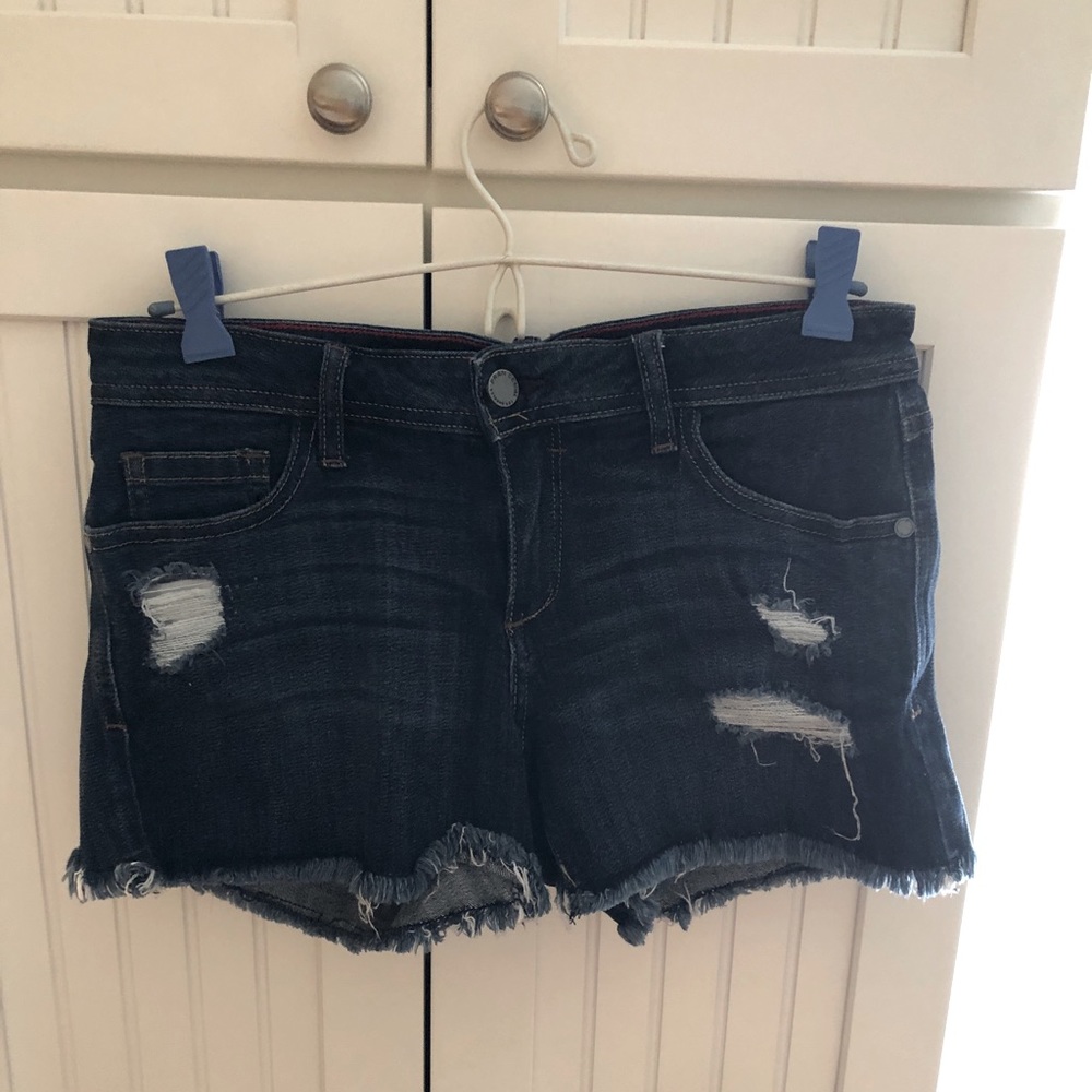 FRAN denim jean shorts. NWOT. Size 29